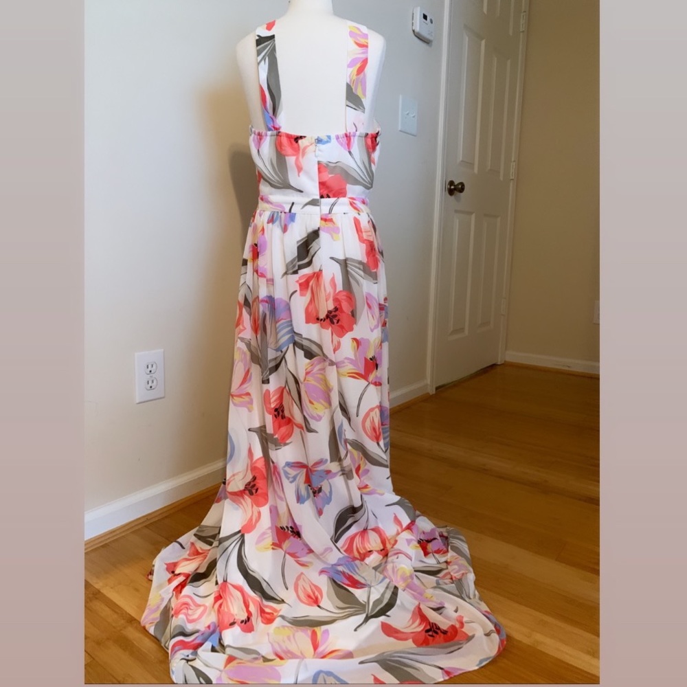 Lulu’s Dress - Picture 2 of 3